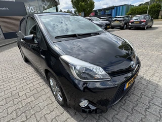 Toyota Yaris 1.5 HYBRID ASPIRATION / 10