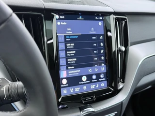 Volvo XC60 2.0 T6 Plug-in hybrid AWD Plus Dark / 38