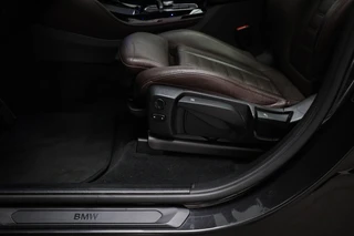 BMW X4 xDrive20i Business Edition Plus | PANORAMADAK | HEAD UP | HOUTAFWERKING | STUURVERWARMING | 19" / 30