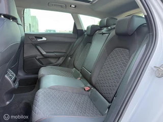 Seat Leon Sportstourer 1.5 eTSI FR / Pano / Trekhaak / Beats / 10