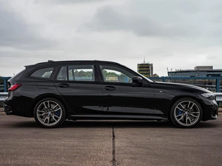 BMW 3-serie Touring M340i xDrive High Executive M Sport B58 | Panoramadak | Laser LED | Driving Assistant Prof | Trekhaak | HUD | Keyless | Memory | Ambianceverlichting | 19" | Dealeronderhouden | incl. BTW / 7