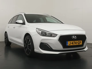 Hyundai i30 Wagon 1.0 T-GDI Comfort  Lendensteunverstelling - Cruise Control - Achteruitrijcamera - Climate Control / 12