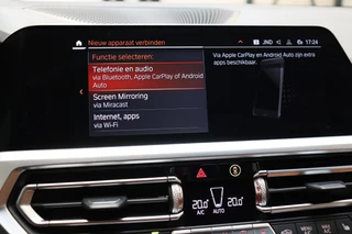 BMW 3 Serie Touring 320i High Executive M Sport Pakket Automaat  / Live Cockpit Professional / Leder / Achteruitrijcamera / DAB / Stoelverwarming / Hifi / Ambiance Verlichting / 18 Inch / LED / Chrome Line / Parkeersensoren voor+achter / Climate Control / 24