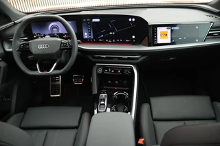 Audi Q5 2.0 TFSI 299pk e-hybrid quattro S edition Trekhaak 360Camera Tech-Pro Leder Memory Stoelverwarming Virtual Cockpit Panoramadak Navigatie S-Line / 17
