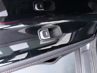 Kia Niro 1.6 GDi Hybrid DynamicPlusLine  - Stoel / Stuurwielverwarming - Climate Control - ACC - Trekhaak - Achteruitrijcamera - Fabrieksgarantie tot 02-2028 / 35