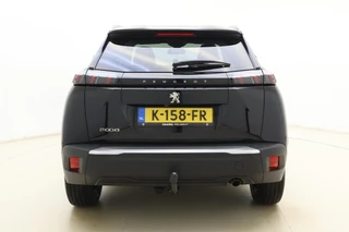 Peugeot 2008 1.2 Turbo 100pk Allure | Trekhaak | Navigatie | Achteruitrijcamera | Climate control | Parkeersensoren | Lichtmetalen velgen / 13