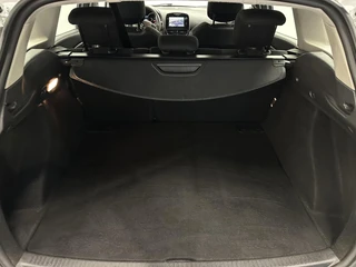Renault Clio Estate 0.9 TCe Limited CRUISE NAVI CARPLAY. / 38