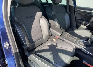 Renault Mégane Estate 1 .3 TCe Bose 160 pk AUT. | navigatie | cruise control | trekhaak | bose audio | keyless | privacy glas / 17