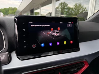 SEAT Arona 1.5 TSI FR Launch Edition 150PK Automaat Camera Sportstoelen Navi Apple Carplay Android Auto / 34