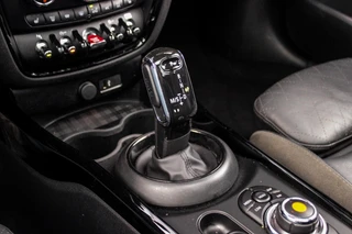 Mini Clubman 1.5 Cooper Richmond Park Edition | 1e eigenaar | Dealer onderhouden | Apple Carplay | Harman kardon | DAB | Keyless entry | Panoramadak | Sportstoelen | LED | PDC / 31