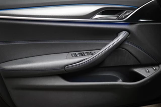 BMW 5-serie 530e xDrive M-Sport | CAMERA | TREKHAAK | DAB | APPLE / 31