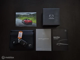 MAZDA 3 2.0 E-SKYACTIV-X M HYBRID 180 COMFORT MET BOSE AUTOMAAT/KEYLESS/LED/CAMERA/STOEL-STUURVERWARMING/HEAD-UP/ADAPTIVE CRUISE / 18