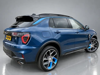 Lynk & Co 01 1.5 PHEV 262 pk  | 1e eigenaar | panoramadak | navigatie | 360 camera | stoelverwarming | NL auto / 6