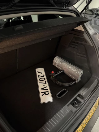 Renault Captur 1.3 TCe 155PK Initiale Paris Trekhaak Bose / 15