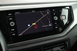 Volkswagen Polo 1.0 TSI 95pk DSG R-Line Highline Camera Parkeersensor Climate Control Adaptive Cruise / 19