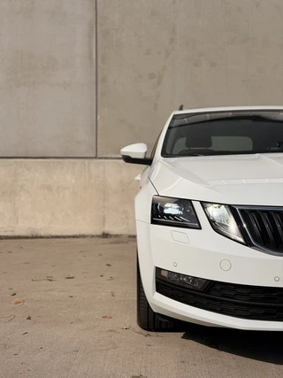 Skoda Octavia Combi 1.8 TSI 4x4 DSG Pano Trekhaak CarPlay Elektrische achterklep / 32