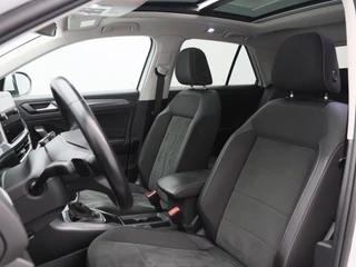Volkswagen T-Roc 1.5 TSi 150 Pk Automaat Style | Carplay | IQ.Light LED | Panoramadak | Virtual Cockpit | Adaptive Cruise | 17 Inch / 6