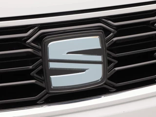 SEAT Ateca 2.0 TSi 190 Pk Automaat FR 4DRIVE | Trekhaak | 1900kg trekgewicht! | 360° Camera | Panodak | Cruise | CarPlay | 19 Inch / 14
