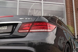 Mercedes E-klasse Coupé 200 Prestige Sport AMG pakket | Automaat | NL auto | 184 pk | 20 inch | Camera | Xenon | PDC | Sportstuur | Cruise-control | Climate-control | Leer / 42