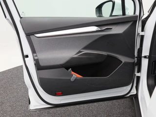 Škoda Enyaq iV 60 180 Pk | Panoramadak | Crystal Light LED | Stuur- en Stoelverwarming | Privacy Glass | Camera | 21 Inch / 20