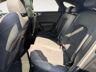 Kia ProCeed 1.0 T-GDi GT-Line 120 PK | Cruise Control | Climate & cruise control | Panoramadak | Stoel & stuurverwarming | Elektrische Kofferbak | Navigatie | Apple Carplay/Android Auto | Fabrieksgarantie | NAP / 13