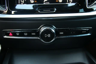 Volvo S60 2.0 T4 R-Design Polestar engineered / 19