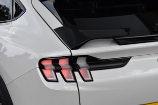 Ford Mustang Mach-E RWD 75 kWh | Pano | Leder | B&O| Winterpakket | / 47