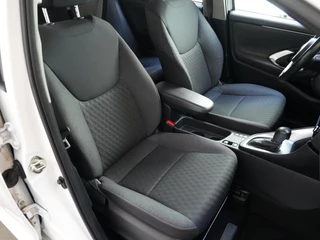 Toyota Yaris 1.5 Hybrid Comfort ✅Dode Hoek✅Adapt. Cruise✅Lane Ass.✅Navi✅Camera✅Clima✅ / 7