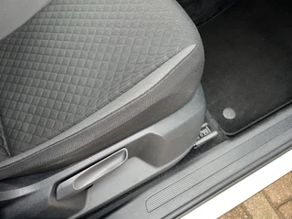 Volkswagen Tiguan 1.4 TSI ACT Highline  | ACC | Navi | PDC | Stoelverw. | / 28