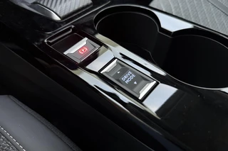 Peugeot 208 1.2 Hybrid e-DCS6 Allure | 110PK | AUTOMAAT | HYBRID | Navigatie | Parkeercamera Voor & Achter | Dodehoek Detectie | / 23