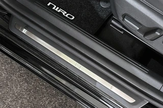 Kia Niro 1.6 GDi Hybrid DynamicPlusLine Elektrische Stoelen Leder Achteruitrijcamera / 26