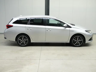 Toyota Auris 1.8 Hybrid Aspiration / 31