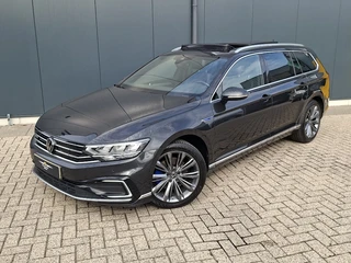 Volkswagen Passat Variant 1.4 TSI PHEV GTE * Panoramadak * Elek. Achterklep * Navigatiesysteem * 18 Inch Velgen * / 25