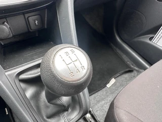 Suzuki Celerio 1.0 Comfort Dealer onderhouden '' Trekhaak - Airco - Allseasonbanden '' / 19