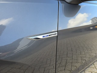 Volkswagen Golf 1.5 TSI Comfort Line Business | Automaat | Massagestoel | Adaptieve Cruise | Navigatie | Parkeersensoren | Bluetooth | Climate Control / 31