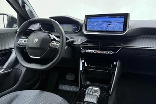 Peugeot 2008 1.2 Hybrid 145 Allure Navigation Pack l Vision Pack l DAB l LED l Bluetooth l Wireless Apple Carplay & Android Auto l 360 Camera l Adaptive Cruise Control l Climate Control l Lichtmetalen Velgen / 31
