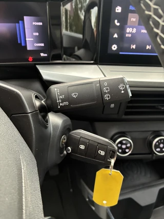 Opel Frontera Electric Edition 44 kWh | Airconditioning | Navigatie | Apple Carplay/Android Auto | Elektrisch Pakket | Parkpilot | Cruise control | Achteruitrij camera / 24