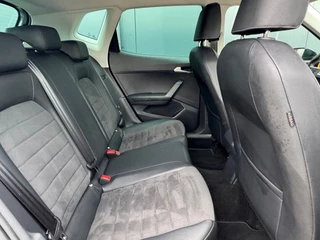 SEAT Arona 1.0 TSI 110pk Style * AUTOMAAT* Navigatiesysteem* Parkeercamera * Alcantara * / 23