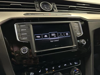 Volkswagen Passat 1.4 TSI GTE Connected TREKHAAK-NAVI-DAB-STOELVERWARMING / 28