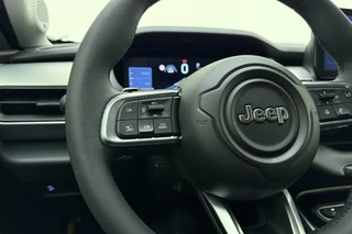 Jeep Avenger 1.2 e-Hybrid Summit Automaat | JBL Soundsystem | Navigatie | Elektrische achterklep | Keylee | Climate control | Camera | Draadloze telefoonlader / 22