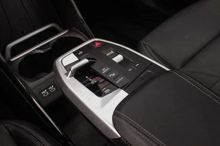 BMW 2-serie Active Tourer 230e xDrive Luxury Line | 1e eigenaar | BTW auto | Driving Assistant | Harman Kardon | 360 camera | Panoramadak | Head-up | M-sportstuur | Keyless entry / 32