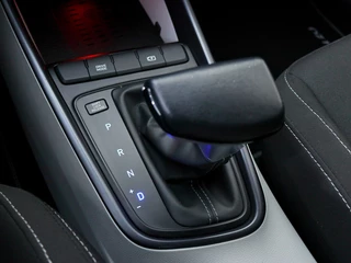 Hyundai i20 1.0 T-GDI Premium Automaat Twotone-interieur | Navigatie / 38