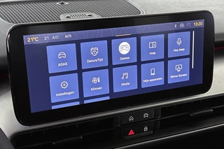 Jeep Avenger 1.2 e-Hybrid Summit Keyless 360-Camera Camera JBL Apple CarPlay / 22