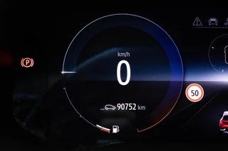 Renault Captur 1.6 E-Tech PHEV 160 RS Line|Stoelverwarming|360 Camera| / 28