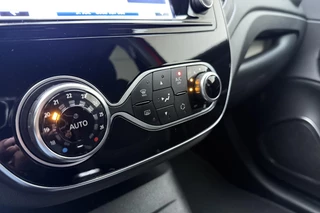 Renault Captur 0.9 TCe Intens | Achteruitrijcamera | Cruise control | Airco | Navigatie | Parkeersensoren | Spraakherkening | Digitale cockpit | / 25