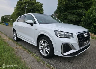 Audi Q2 35 TFSI S Edition / Pano / Navi / Camera / Virtual / 5