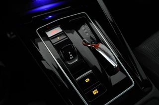 Volkswagen Golf 1.4 eHybrid GTE  Panorama, Apple carplay, Navigatie / 31