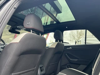 Volkswagen T-Roc 2.0 TSI 4Motion Sport  | Pano | ACC | LED |Camera | Trekhaak | Stoelverw. | / 19