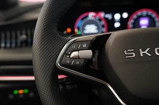 Škoda Superb Combi 1.5 TSI PHEV Sportline Business  Climate control Panoramadak Leder Elek. Stoelen Stoel Ventilatie/Verwarming 24 Maanden garantie* (Vraag naar de voorwaarden) / 7