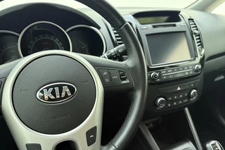 Kia Venga 1.4 CVVT DynamicPLusLine | Trekhaak | Navigatie | camera | Weinig kilometers | Hoge instap | Parkeersensoren | Lichtmetalen velgen / 22